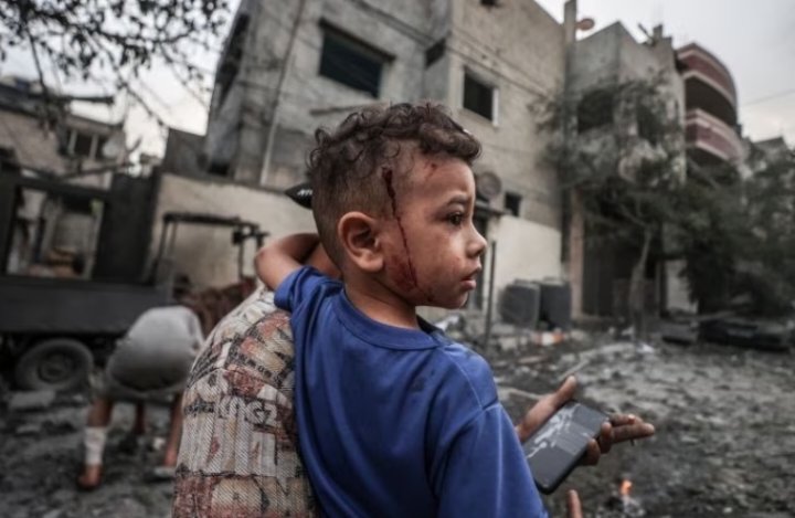 جيش الاحتلال : استخدام ألف طن من المتفجرات بقصف غزة