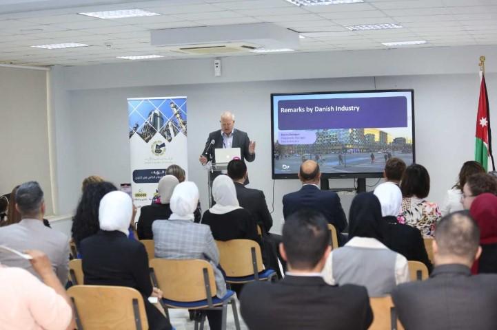 إشهار مبادرة غرفة صناعة الأردن لتعزيز مشاركة المرأة الاقتصادية