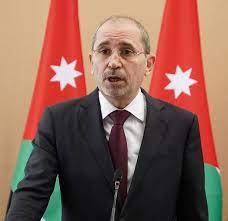 وزير الخارجية يؤكد على ضرورة ضبط النفس في غزة ومحيطها
