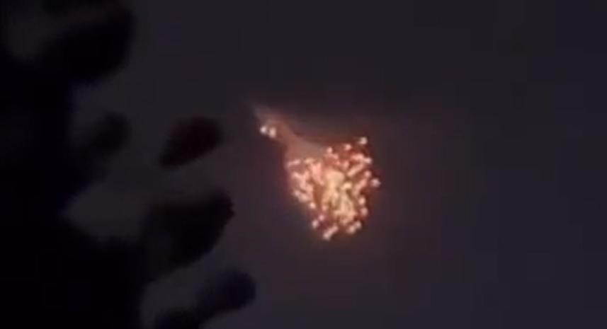 طيران الاحتلال ينسف حي الكرامة بغزة بالكامل