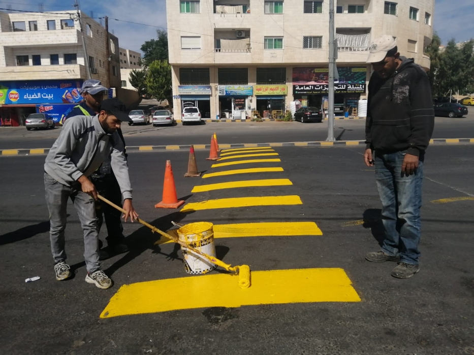 إنشاء ممرات مشاة أمام عدد من مدارس شفا بدران