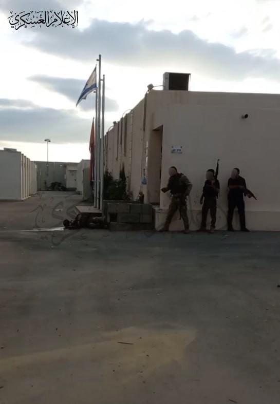 قوات النخبة القسامية تقتحم سديروت واشتباكات عنيفة