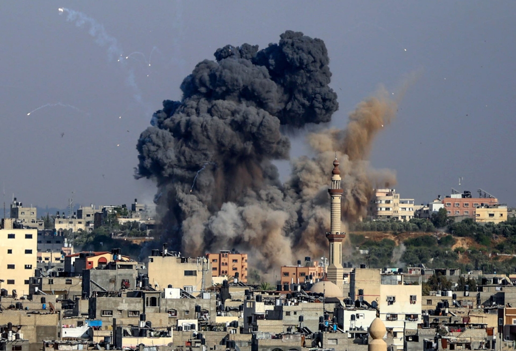 Death toll from Israeli air raids in Gaza at 1#44;203