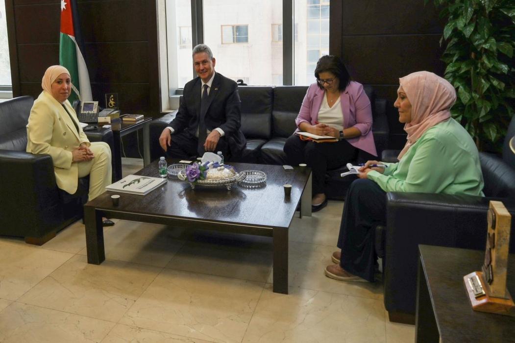 وزيرة النقل تبحث والسفير الاسترالي التعاون