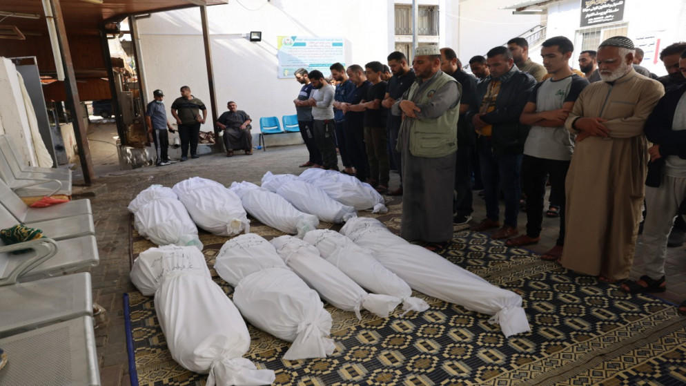 ارتفاع عدد الشهداء في غزة إلى 1900 شهيدًا