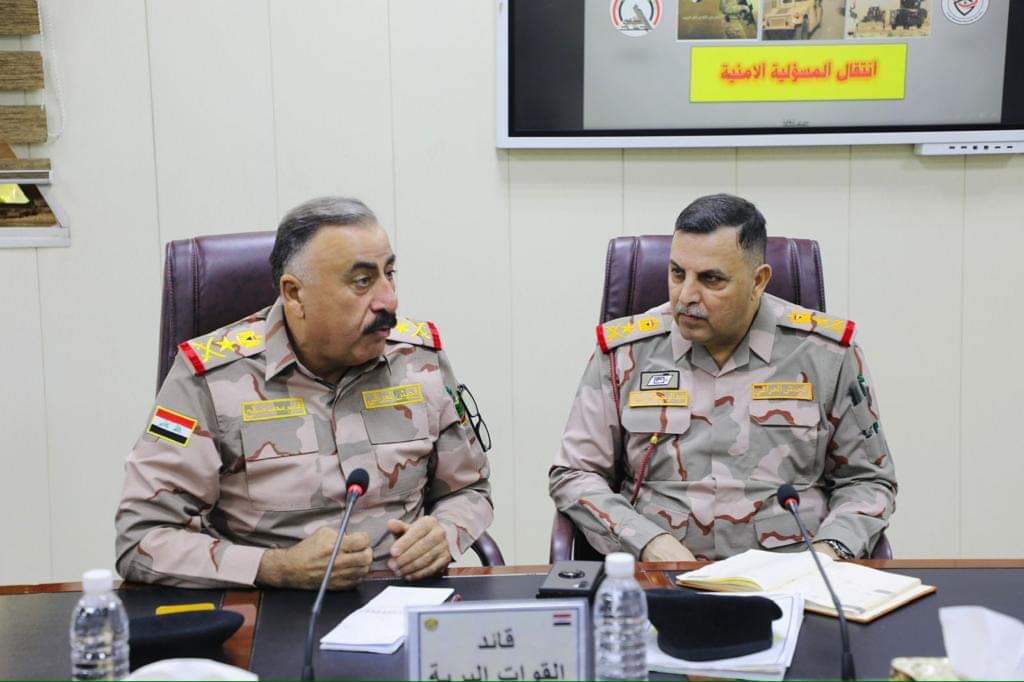 اجتماع عسكري عراقي  موسع لمناقشة استكمال نقل المسؤولية الأمنية من الدفاع الى وزارة  الداخلية ...صور