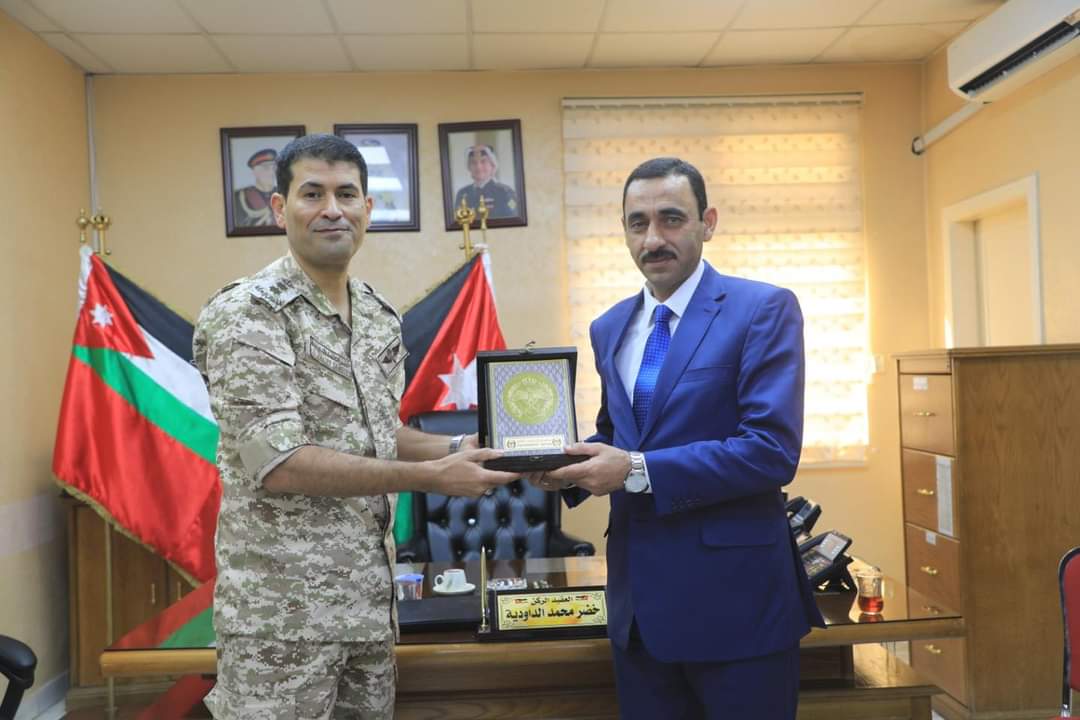 مدير عام المؤسسة العامة للغذاء والدواء يزور المختبرات العسكرية لمراقبة الجودة..صور
