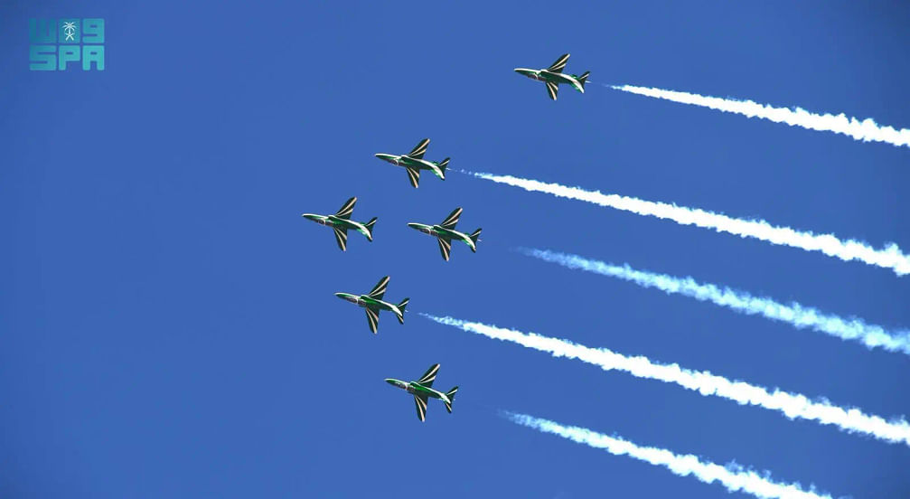 الصقور السعودية تُحلّق بعروض جوية في سماء العاصمة الإدارية الجديدة بمصر