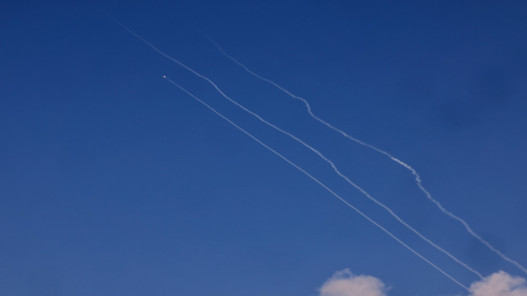 المقاومة تقصف مواقع محتلة برشقات صاروخية رداً على استهداف المدنيين