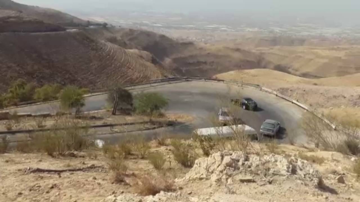 الأشغال: نسبة الإنجاز في إعادة تأهيل طريق العارضة 70