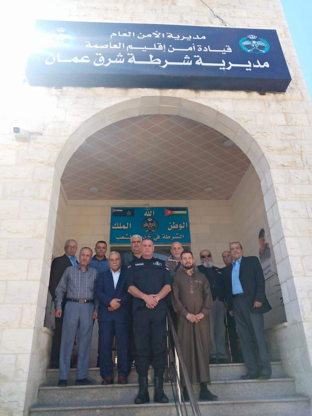 العميد الهباهبة يلتقي وفدًا من المتقاعدين في شرق عمان