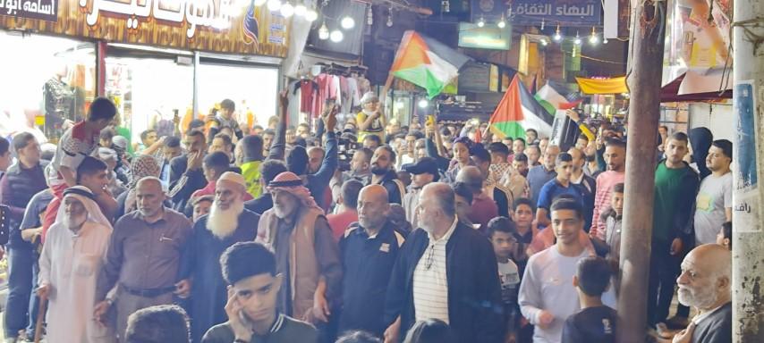 مسيرة غاضبة في إربد تنديدا بجرائم الاحتلال