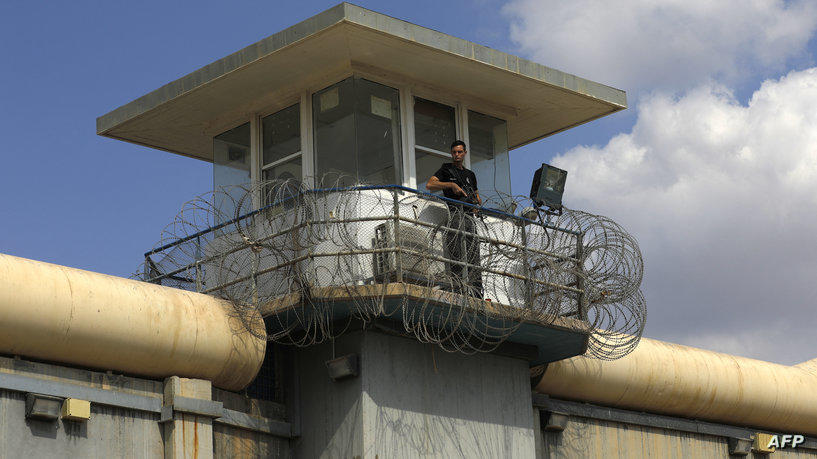الاحتلال يفرض حالة الطوارئ في سجونه