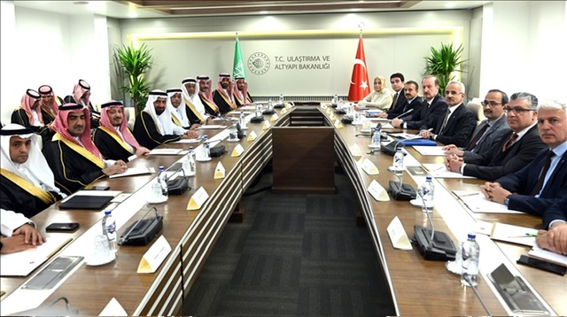 السعودية تعلن تطبيق نظام التأشيرة الإلكترونية على المواطنين الأتراك