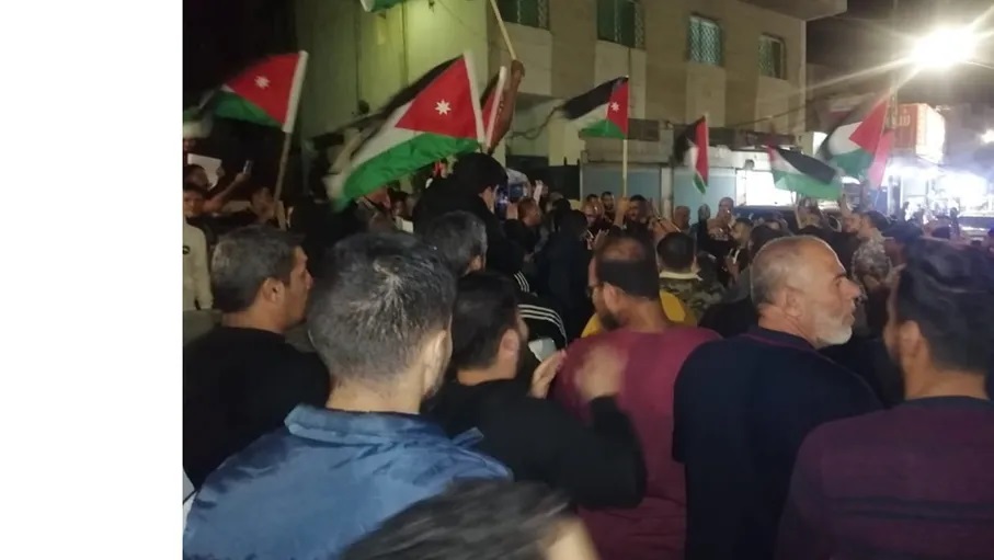وقفه بالكرك دعما للشعب الفلسطيني