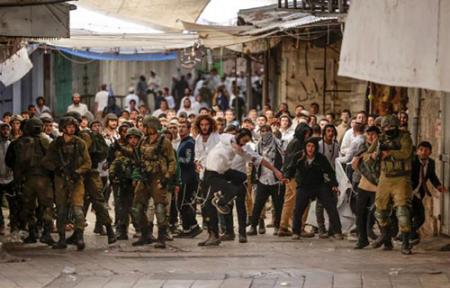 استشهاد فلسطيني برصاص المستوطنين في الخليل