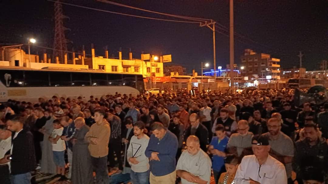 مصلون في اربد يؤدون قيام الليل و  صلاة  الغائب على  أرواح شهداء غزة
