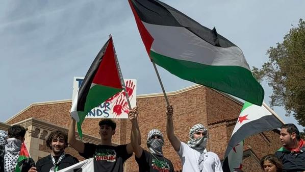 مظاهرة في ولاية كاليفورنيا الأمريكية لوقف العدوان على غزة