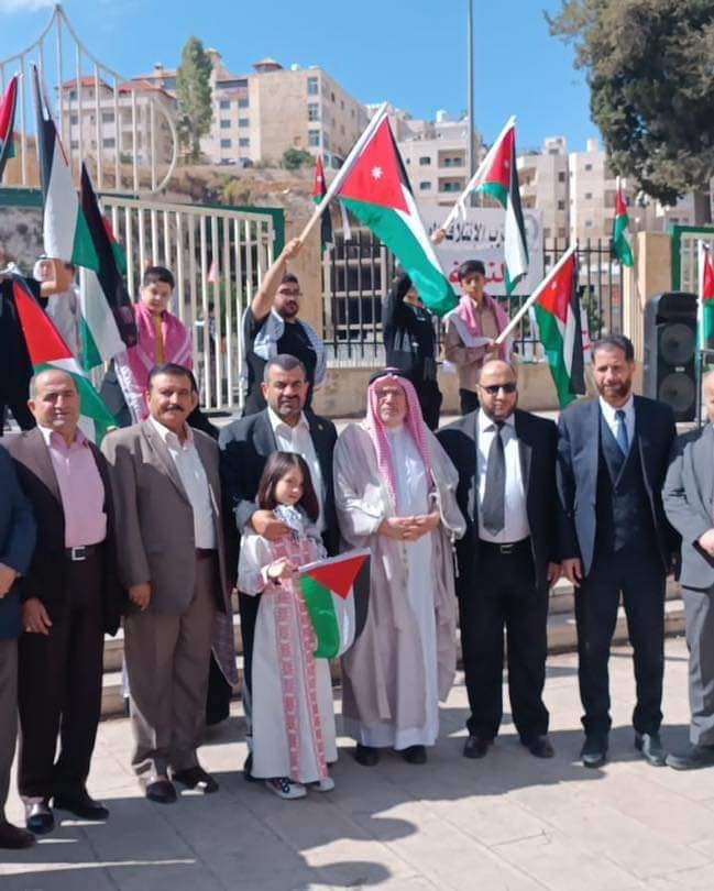 حزب الائتلاف الوطني ينظم وقفة تضامنية مع أهلنا في غزة امام الجامعة الاردنية