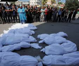 دفن جماعي لجثامين الشهداء في قطاع غزة