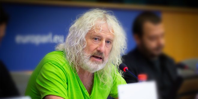 برلماني أوروبي: المؤسسات الأوروبية لا تمثل شعوبها وإنما مصالح النخب والإمبراطورية الأمريكية