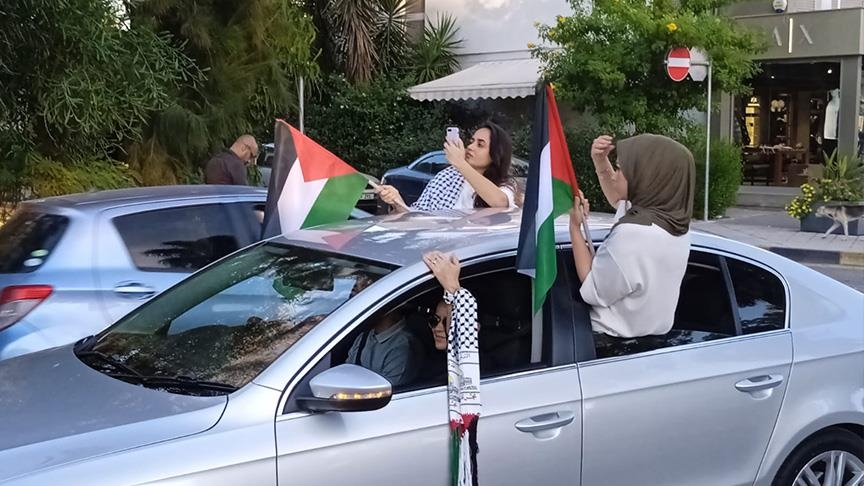 قبرص التركية.. موكب سيارات يجوب لفكوشا تضامنا مع غزة