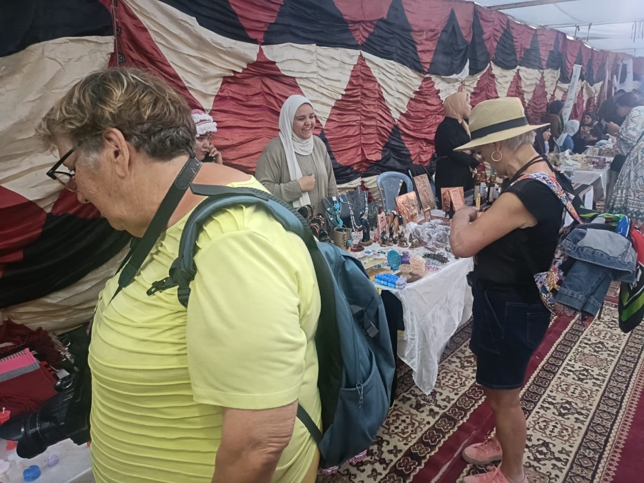 سوق دارا الاسبوعي البترا يواصل اعماله