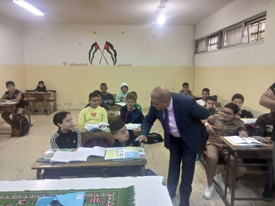 الحناوي يواصل جولاته الميدانية لمدارس القصبة