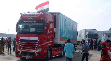 قافلة مساعدات ثانية تدخل قطاع غزة