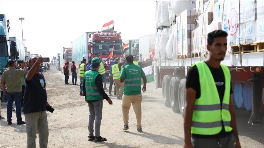 بدء دخول قافلة مساعدات ثالثة عبر معبر رفح