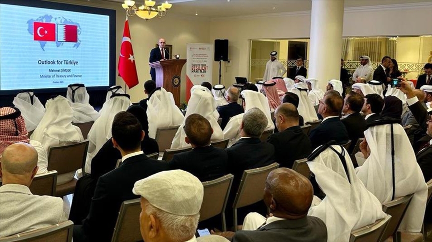 وزير المالية التركي يواصل جولته الخليجية تشمل الإمارات وقطر والسعودية...
