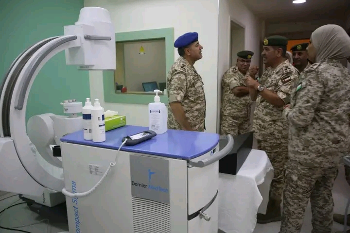 المفتش العام للقوات المسلحة يتفقد مستشفى الامير هاشم بن عبدالله الثاني العسكري..صور