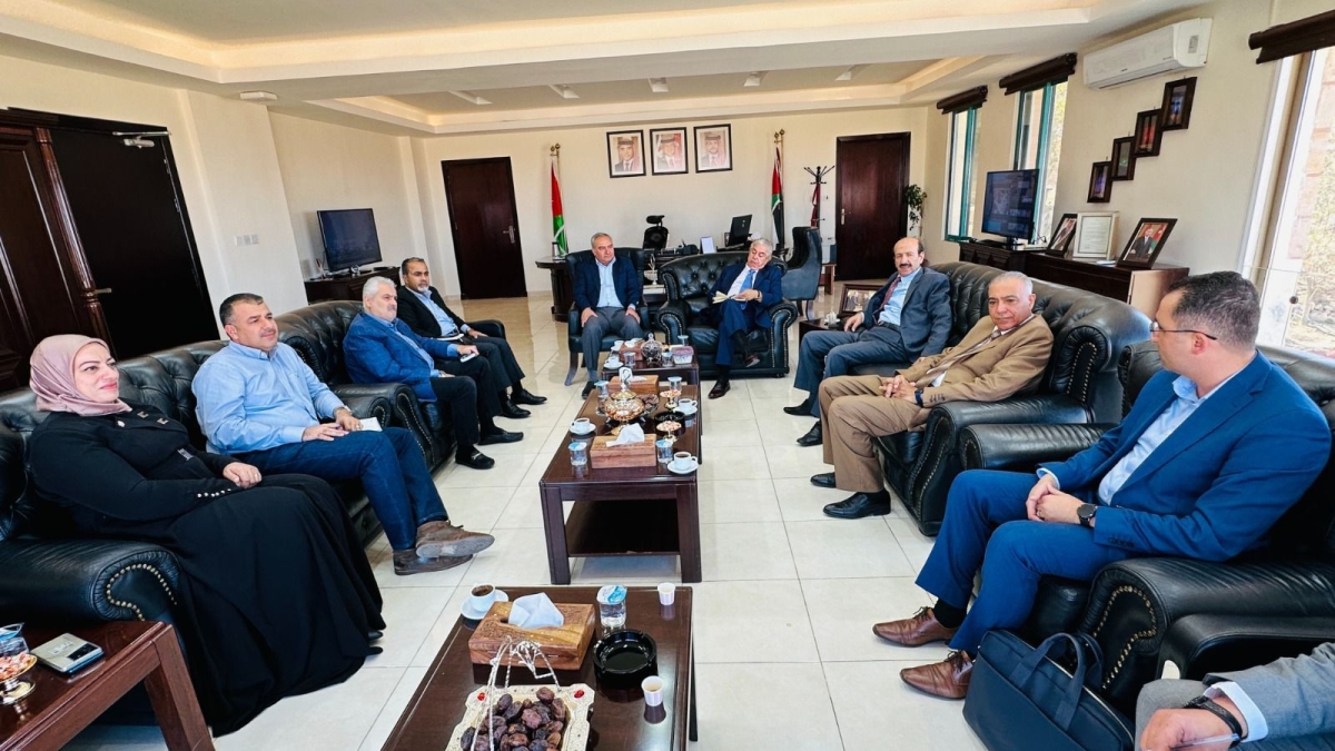 إقليم البترا يعقد لقاءً تشاورياً مع رؤساء السلطة السابقين
