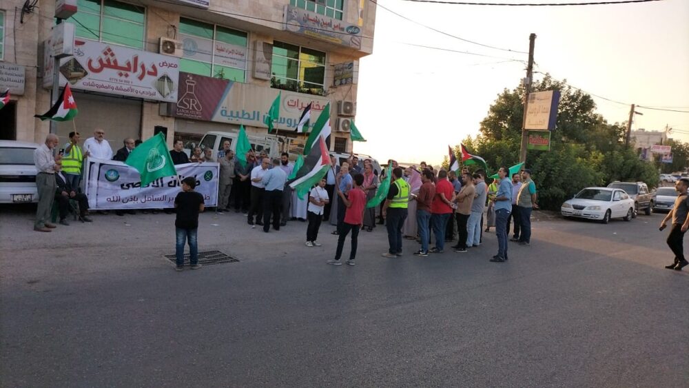 وقفة تضامنية حاشدة في لواء بني كنانة نصرة للاهل في غزة اليوم
