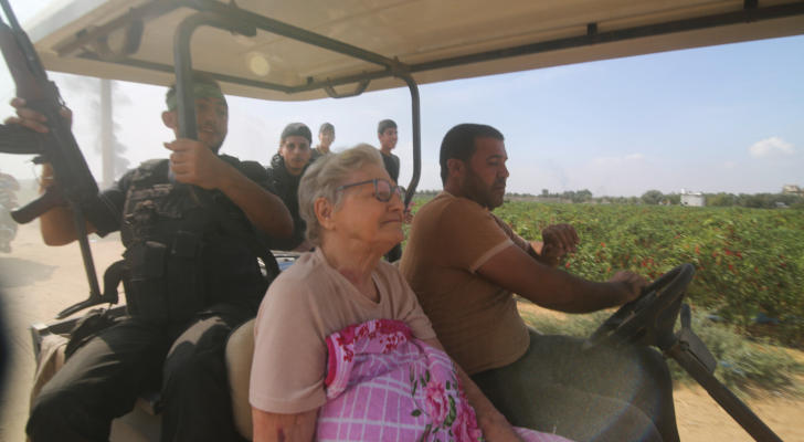 قطر: إطلاق سراح رهائن تل أبيب من غزة بهذه الحالة