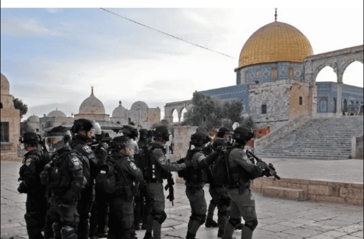 لا مصلين في الأقصى