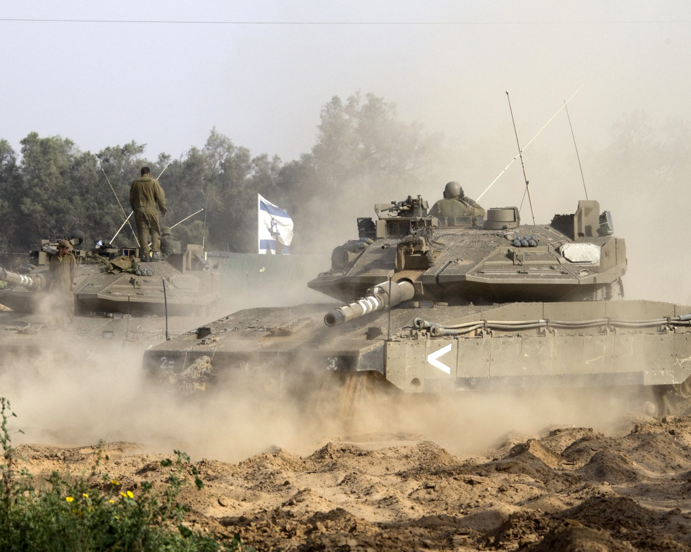 القوات الإسرائيلي تحاول حماية نفسها من أبطال المقاومة  تفاصيل