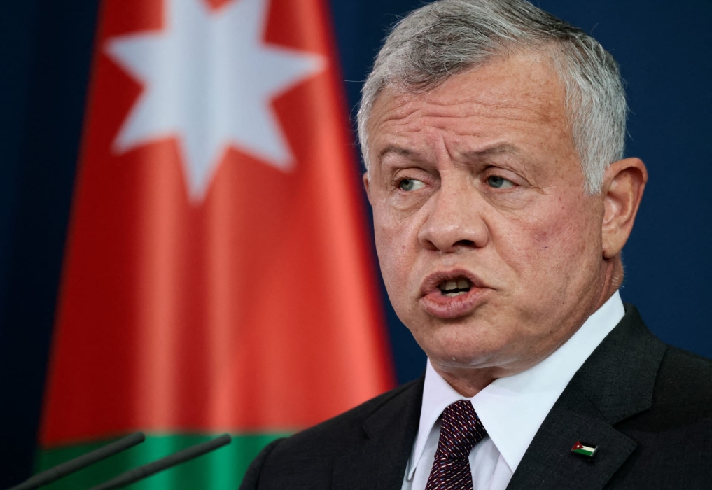الملك يتصل بنجل صالح القلاب معزيا
