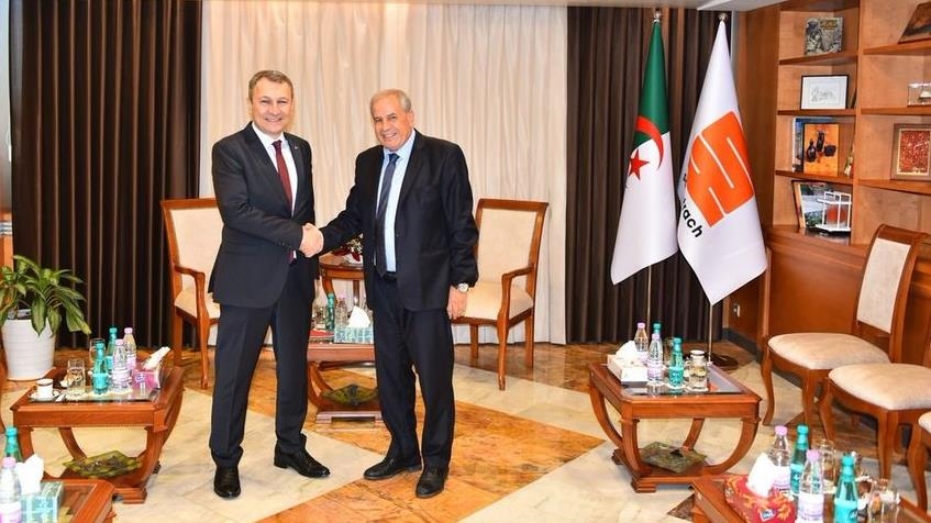 الجزائر وتركيا تبحثان عقود توريد الغاز وتوسيع الشراكة