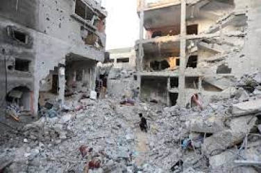 الطيران الإسرائيلي يدمر منزلا مأهولا بجنوب غزة دون سابق إنذار