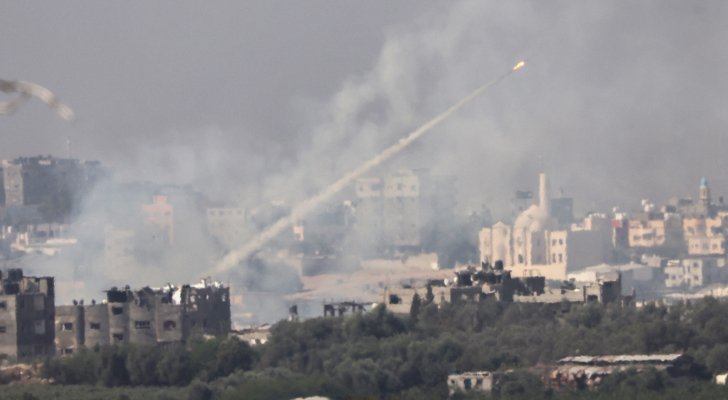 إعلام عبري: سقوط صاروخ أطلقته المقاومة من غزة على مصنع في عسقلان