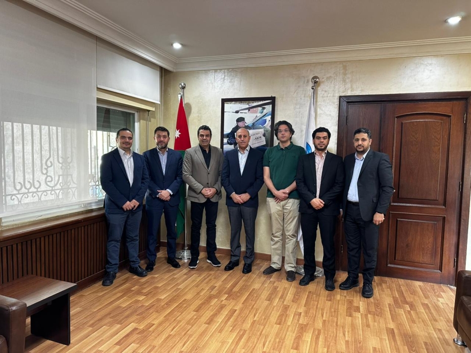 لجنة وفاء الدين تبحث مع الهيئة الخيرية الهاشمية آليات ايصال مساعدات القطاع الصناعي الى غزة