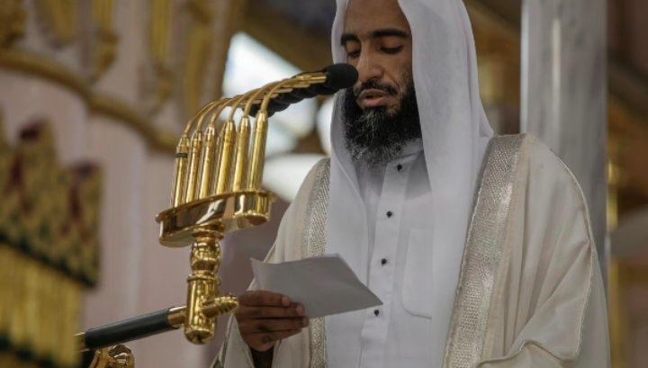 إمام المسجد النبوي يحثّ على شكر الله والإيمان بقضائه والتوكّل عليه سبحانه