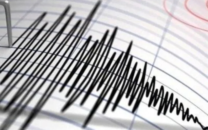 زلزالٌ بقوة 4.9 درجات يضرب جزيرة سومطرة في إندونيسيا