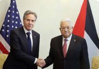 عباس يبحث وبلينكن سبل وقف إطلاق النار في غزة