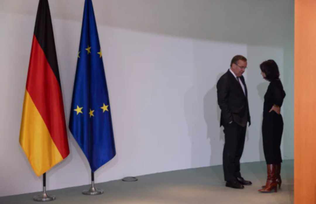 كاتب تركي: لهذه الأسباب تنحاز ألمانيا دائما لإسرائيل