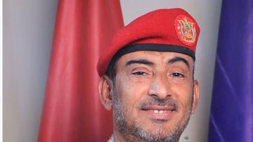 نجاة رئيس أركان الجيش اليمني الفريق بن عزيز  من محاولة اغتيال في مأرب