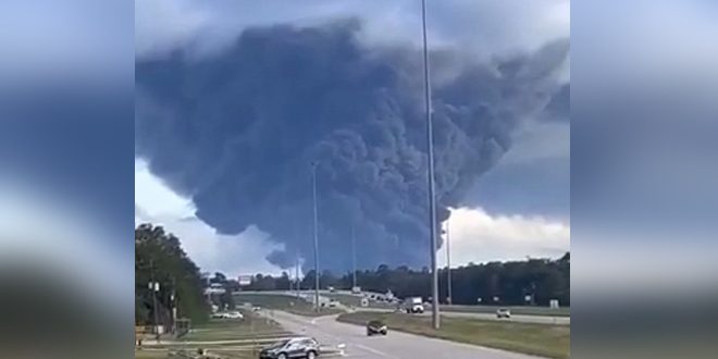 اندلاع حريق ضخم في مصنع للكيماويات بولاية تكساس الأمريكية