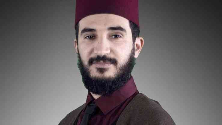 نائب جزائري داخل البرلمان يتبرع ويوجه نداء إلى أبي عبيدة