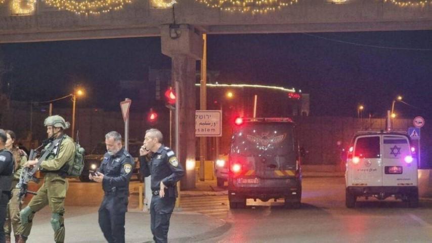 إطلاق نار تجاه مركبة للمستوطنين شرق نابلس